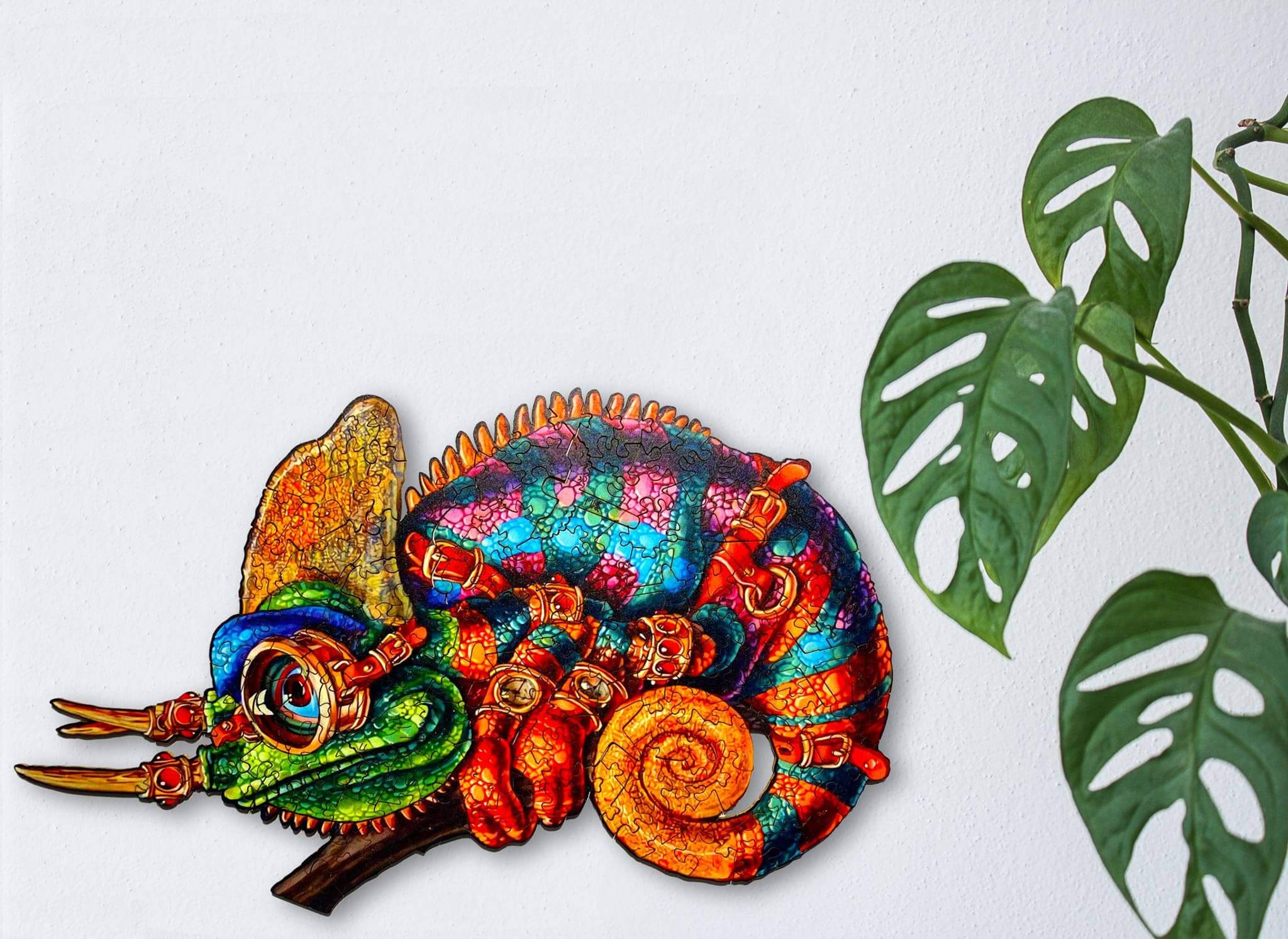 Dřevěné puzzle – Adventurous Chameleon