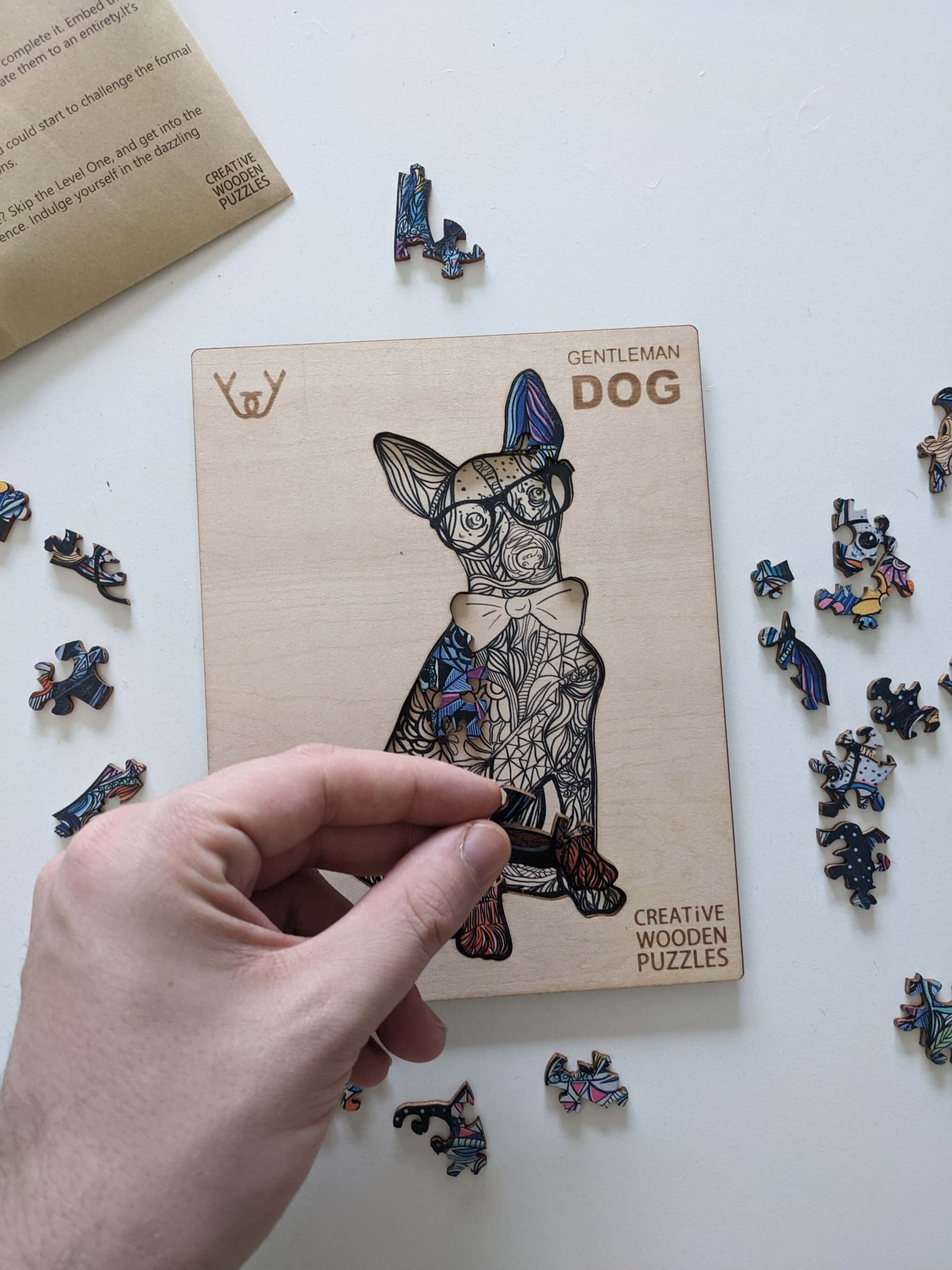 Dřevěné puzzle – Gentleman Dog (pes)